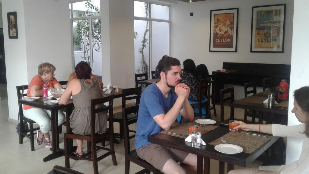 Chapelton House Acomodação com café da manhã Colombo Exterior foto